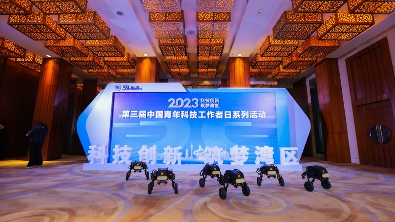 APP技术外包开发流程揭秘：关键步骤与注意事项